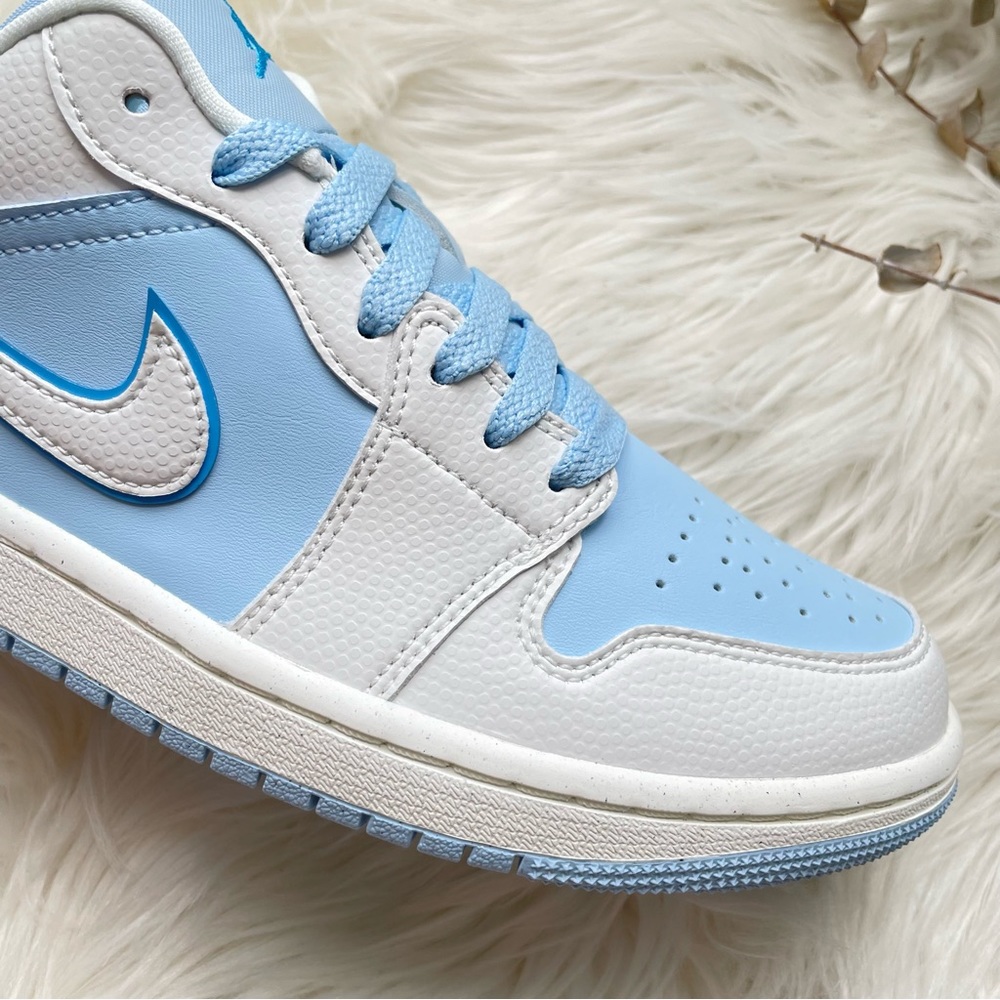 Air Jordan 1 Low SE Reverse Ice Blue Sail DV1299-104 Women’s Size 9 NIB - Picture 13 of 16